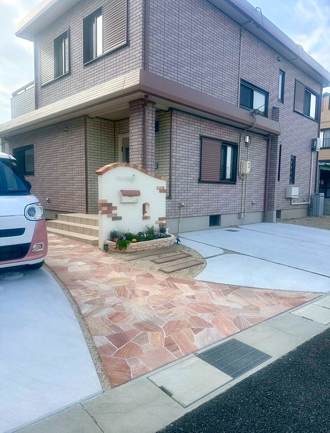 レンガと石貼りのガーデニング外構工事 倉敷市堀南